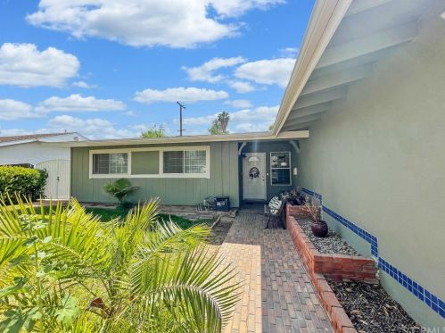 10068 Fox St, Riverside, CA 92503-5420