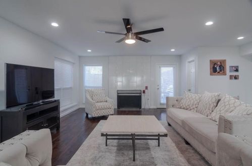 2128 Cannes Dr, Carrollton TX  75006-2923 exterior