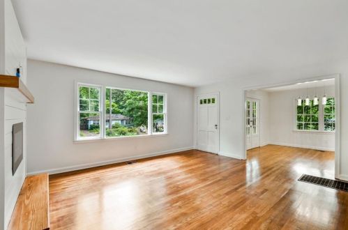 1678 Bridgeport Dr, Atlanta GA  30318-3332 exterior