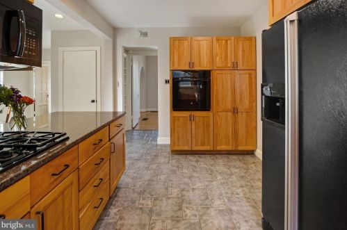 8119 Flower Ave, Silver Spring MD 20912-6646 exterior