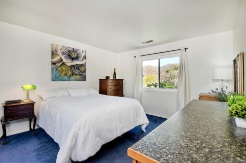 616 Estrelita Dr, Vista CA  92084-7926 exterior