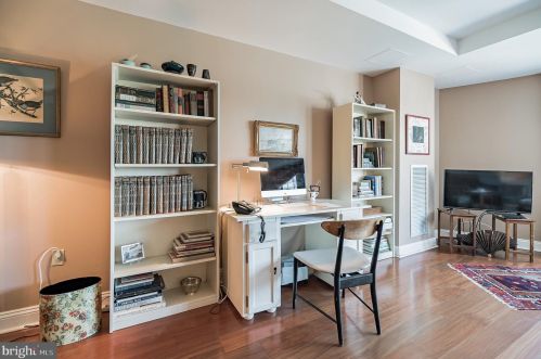 2300 Windrow Dr, Princeton NJ 08540-5020 exterior