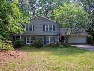 1650 Canton Hills Cir, Marietta, GA 30062-4610
