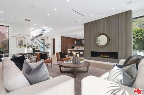 4736 Burnet Ave, Van Nuys CA  91403-2412 exterior
