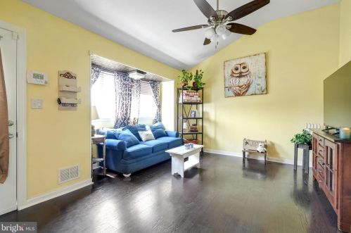 88 Falmouth Rd, Trenton NJ  08620-1515 exterior