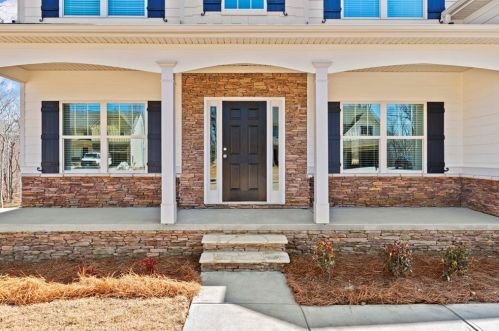 34 Thunder Hawk Ln, Rydal, GA 30171-1696