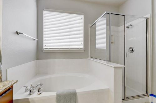 8200 Alophia Dr, Austin TX  78739-1998 exterior