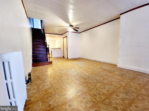 2056 Franklin St, Philadelphia, PA 19122-1308