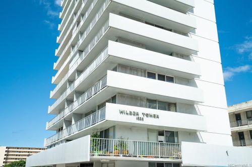 1325 Wilder Ave, Honolulu HI  96822-4292 exterior