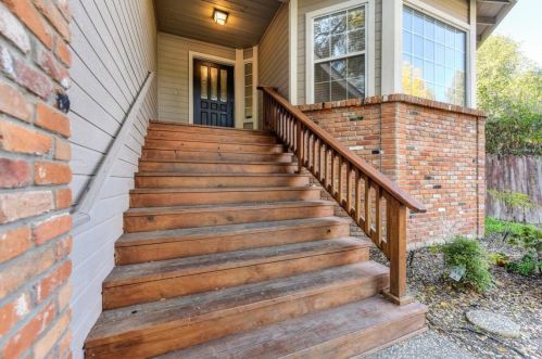 114 Clifton Ct, Folsom, CA 95630-1957