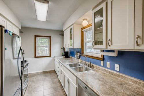 249 Bernard St, Saint Paul MN  55118-1552 exterior