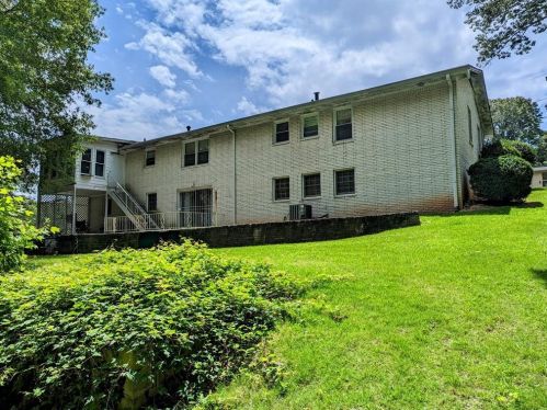 352 Harris Manor Dr, Atlanta GA  30311-2117 exterior