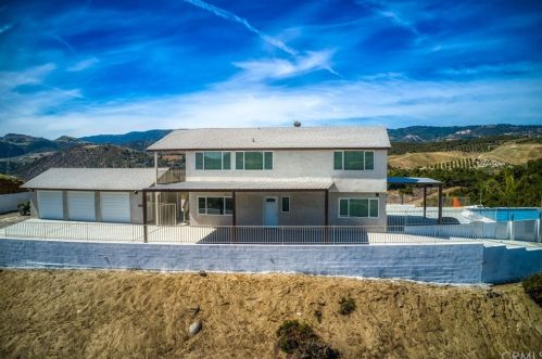 45050 Camaron Rd, Temecula, CA 92590-4325