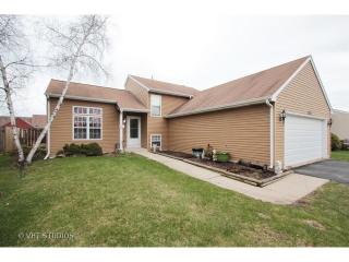 3123 Newcastle Ct, Waukegan, IL 60087-2164