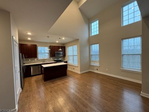 86 Sowers Dr, Hackettstown NJ  07840-7625 exterior