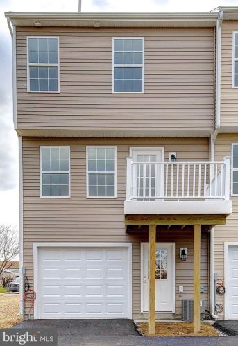 22 Heights Ave, Hanover PA  17331-3301 exterior