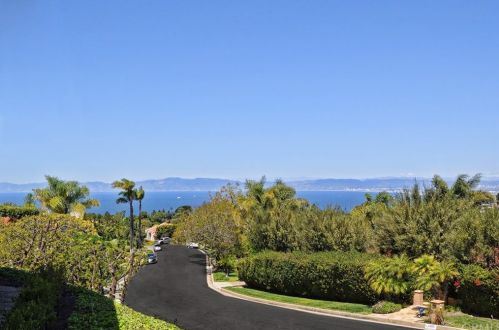 2056 Via Visalia, Palos Verdes Estates, CA 90274-2049