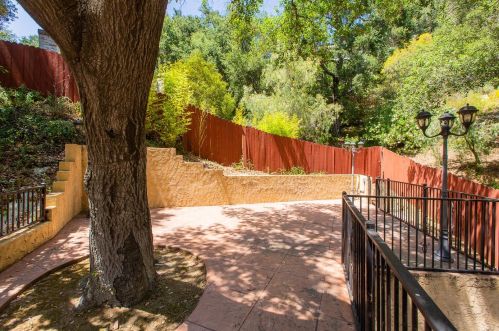 2411 Chevy Chase Dr, Glendale CA  91206-4525 exterior