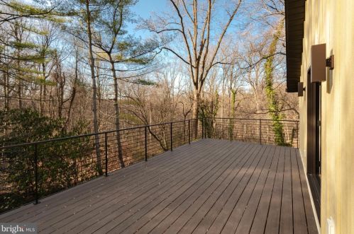 603 Gravers Ln, Philadelphia PA 19118-2806 exterior