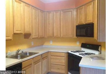 15263 Barnabas Trl, Woodbridge VA  22193-5570 exterior