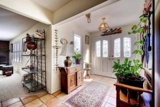 1249 Via Encinos Dr, Fallbrook, CA 92028-8400