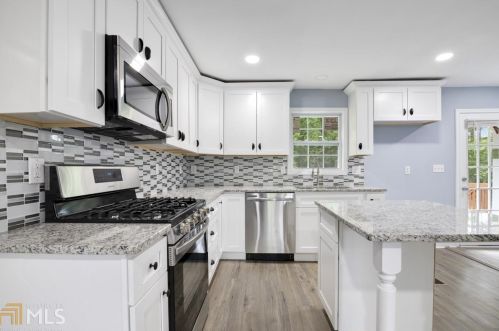 3824 Adamsville Dr, Atlanta GA  30331-3709 exterior