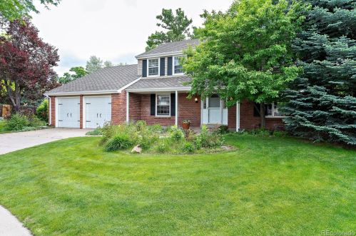 8380 Hinsdale Ave, Englewood, CO 80112-1905