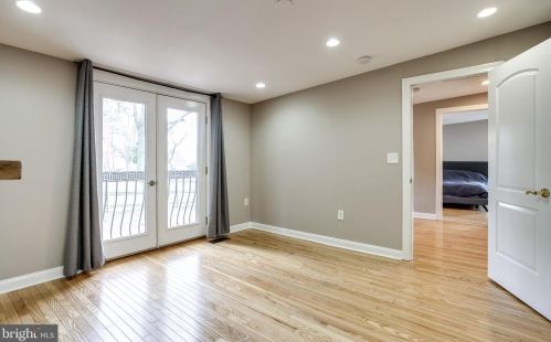 1511 Delmont Ln, Silver Spring MD 20912-7036 exterior