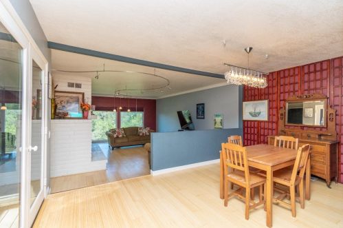 460 Crestridge Ln, Folsom, CA 95630-2111