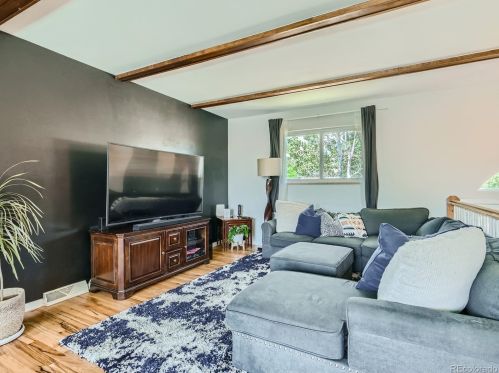 950 Briarwood Dr, Denver CO exterior