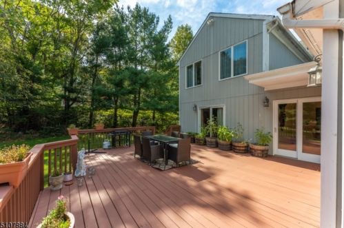2 Brookview Cir, Dover NJ  07869-4636 exterior