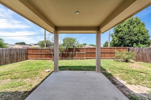 4912 Blue Top Dr, Fort Worth TX  76179-4371 exterior