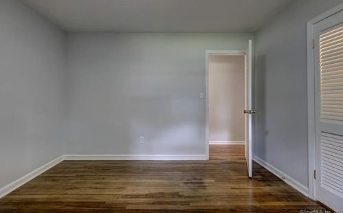 34 Brookwood Ln, Huntington CT  06484-2051 exterior