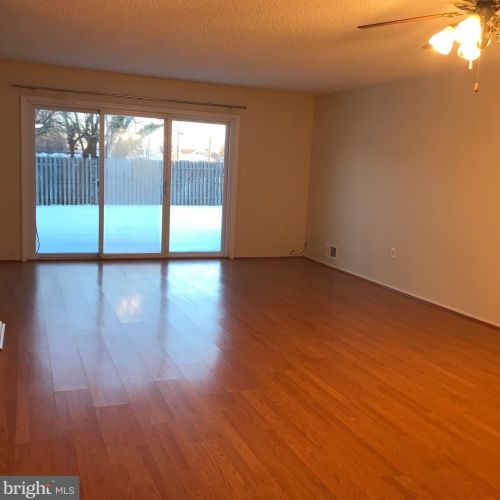 7 Van Buren Pl, Trenton, NJ 08648-4346