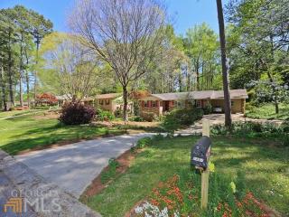 1407 Vista Leaf Dr, Decatur GA  30033-2029 exterior