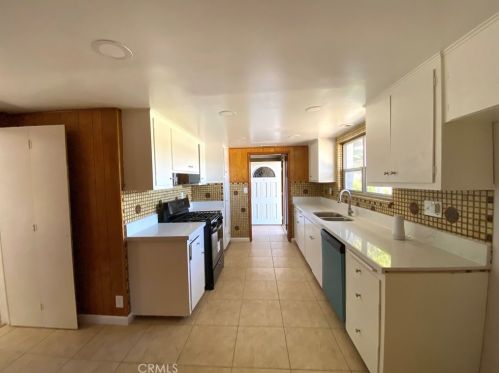 2024 Benedict Ave, Riverside CA  92506-3514 exterior