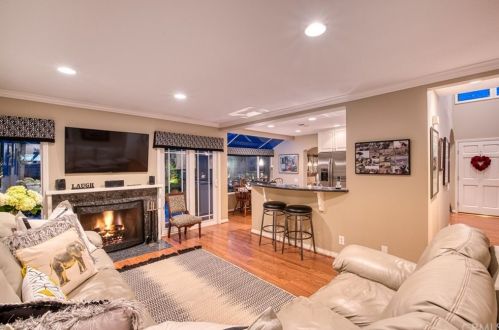 15 Alba, Irvine CA  92620-1901 exterior