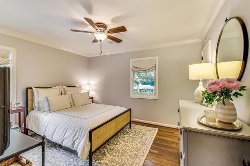 2452 Elizabeth Ann Ln, Atlanta GA  30324-3713 exterior
