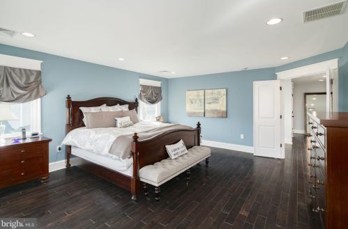 415 Washington Ave, Tavistock NJ 08033-3340 exterior