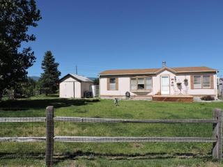 401 Highland Ave, Florence CO  81226-9596 exterior