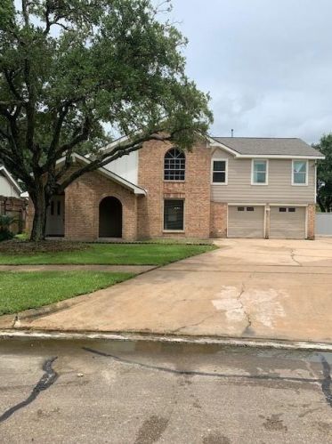 10307 Shell Rock Rd, Morgans Point, TX 77571-4257