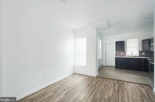 4147 9th St, Philadelphia PA  19140-2203 exterior