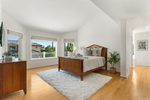 289 Owens Dr, Anaheim CA  92808-1327 exterior