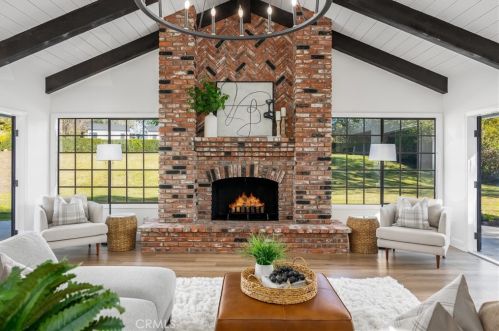 1232 Pleiades Dr, Vista CA  92084-6531 exterior