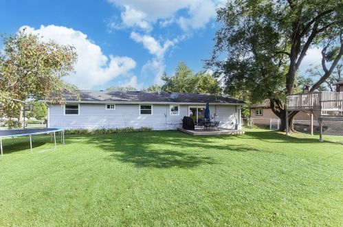 442 Cochise Ct, Carol Stream IL  60188-1516 exterior