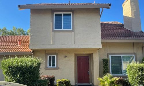 37 Del Prado Cir, Fairfield, CA 94533-1865