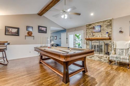 2820 Cliffbrook Dr, Carrollton TX 75007-5709 exterior