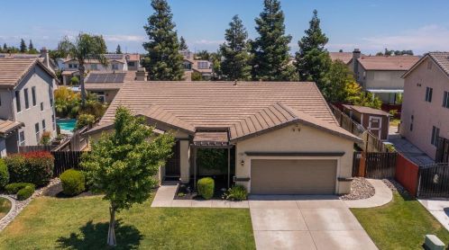 1588 Purple Martin Ln, Manteca, CA 95337-7906