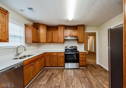 105 Aspen Forest Dr, Porterdale GA  30016-5819 exterior