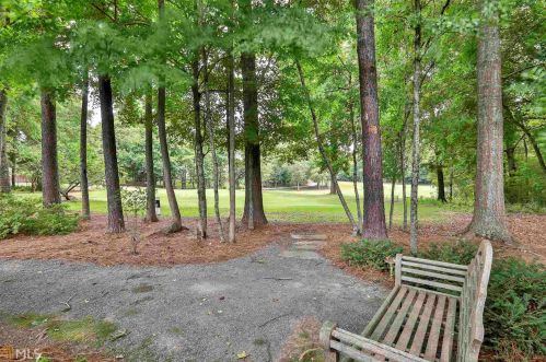 10 Mossy Rock Ct, Newnan, GA 30265-5686